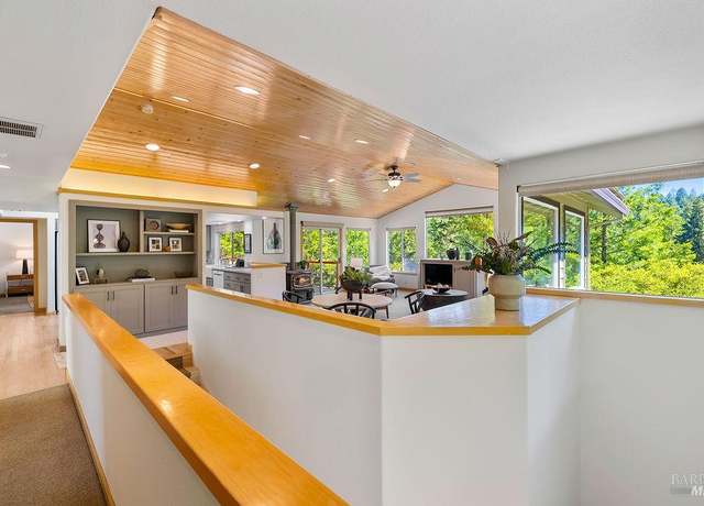 Property at 13500 Graton Rd, Sebastopol, CA 95472, 3 beds, 2 baths
