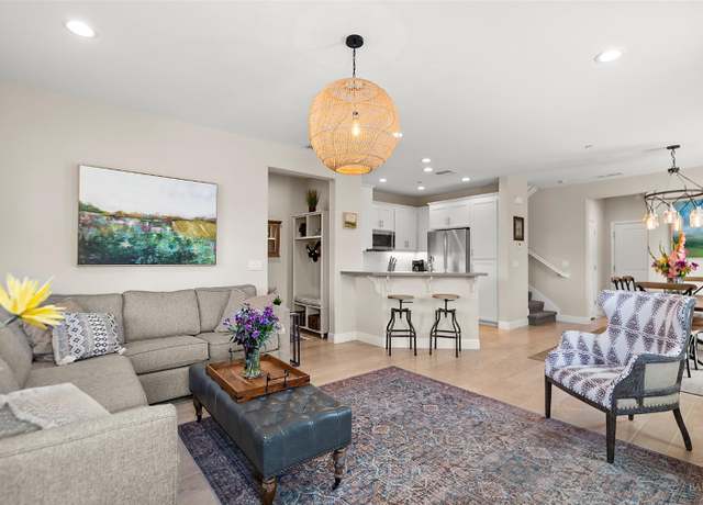Property at 116 Monte Vista Ave, Healdsburg, CA 95448, 3 beds, 2.5 baths