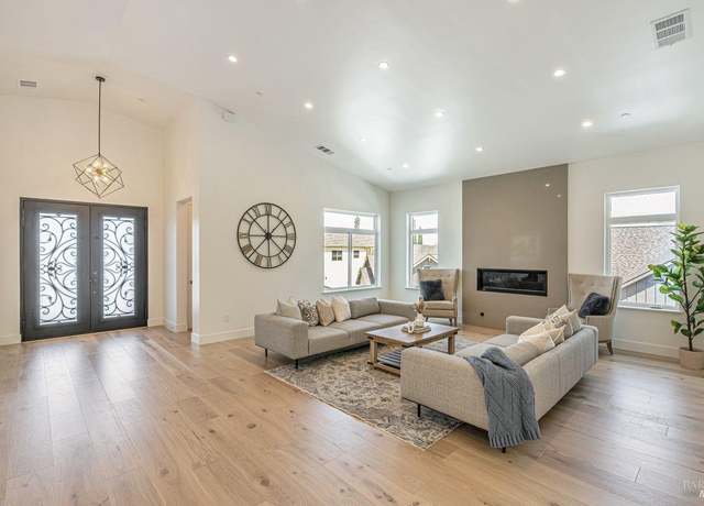 Property at 2022 Stony Oak Ct, Santa Rosa, CA 95403, 4 beds, 3.5 baths