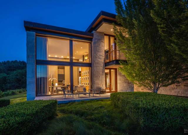 Property at 7596 Sonoma Mountain Rd, Glen Ellen, CA 95442, 7 beds, 8 baths