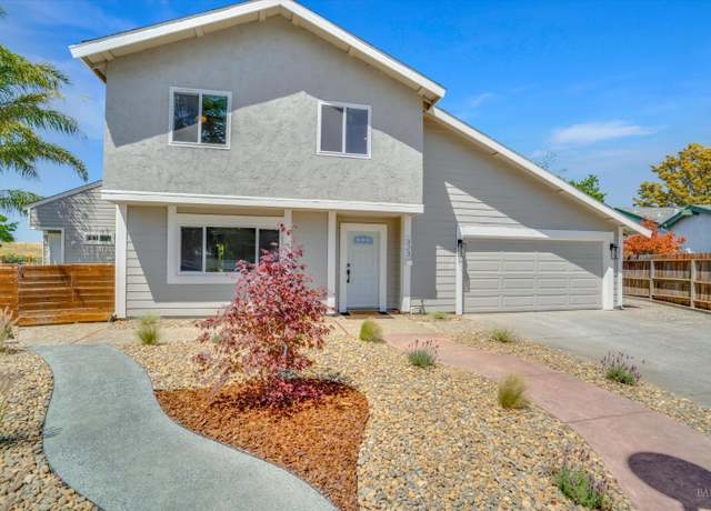Property at 323 Larkin Ct, Benicia, CA 94510, 4 beds, 3.5 baths