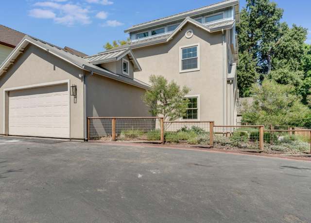 Property at 2729 Swanston Oaks Ln, Sacramento, CA 95818, 2 beds, 2.5 baths