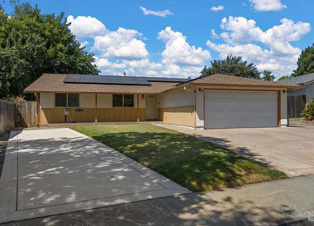 Property at 430 Burlington Dr, Vacaville, CA 95687, 3 beds, 2 baths