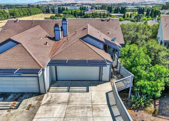 Property at 25 Knoll Dr, Fairfield, CA 94534, 3 beds, 2.5 baths
