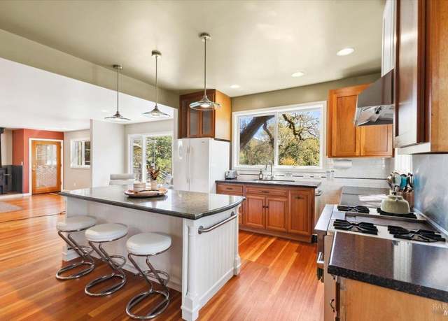Property at 4820 Bennett Valley Rd, Santa Rosa, CA 95404, 5 beds, 5 baths