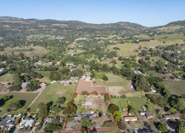 Property at 1040 Berry Ln, Napa, CA 94558, 3 beds, 3.5 baths