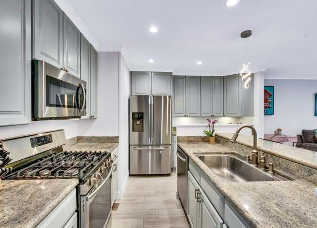 Property at 114 Vineyard Cir, Yountville, CA 94599, 2 beds, 2 baths