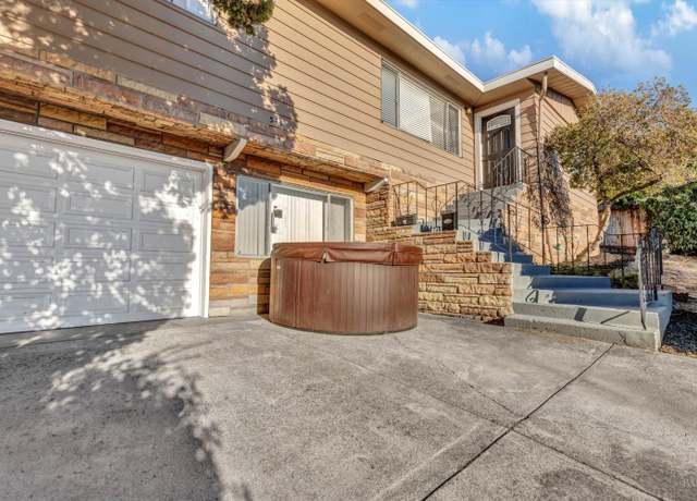 Property at 544 N Camino Alto, Vallejo, CA 94590, 4 beds, 1.5 baths