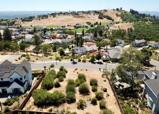 Property at 3748 Woodbourne Pl, Santa Rosa, CA 95403