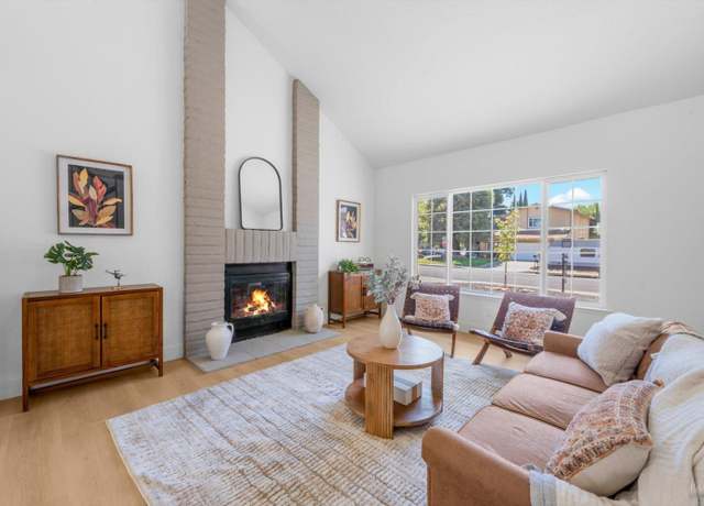 Property at 206 Kirkwood Ct, Vacaville, CA 95687, 4 beds, 2.5 baths