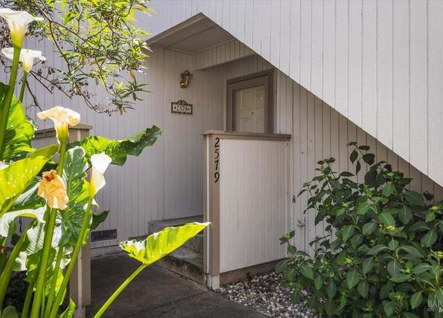 Property at 2579 Westberry Dr, Santa Rosa, CA 95403, 2 beds, 2 baths