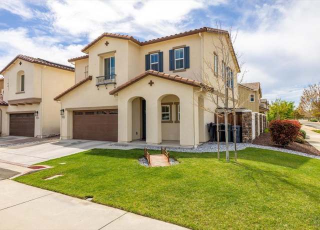 Property at 1060 Johns Hopkins Ct, Dixon, CA 95620, 3 beds, 2.5 baths