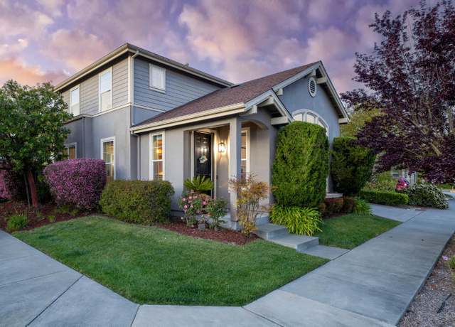 Property at 2817 Windmill Dr, Santa Rosa, CA 95403, 3 beds, 2.5 baths