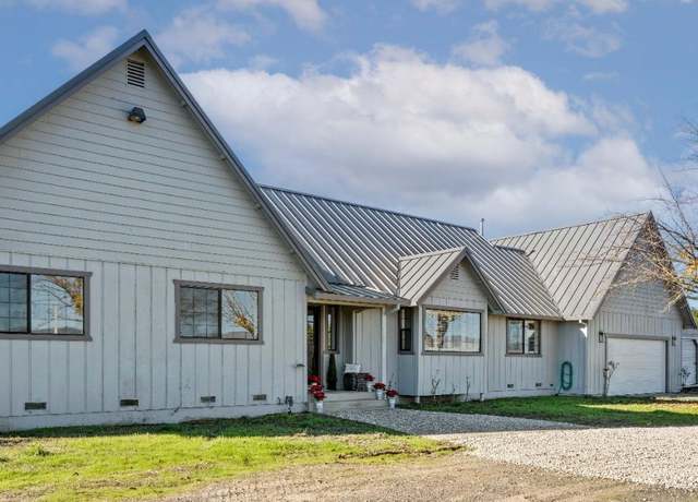 Property at 725 Gold Gulch Rd, Ukiah, CA 95482, 3 beds, 2.5 baths