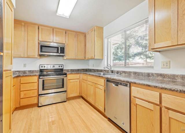 Property at 4581 Harbor Ln, Rohnert Park, CA 94928, 3 beds, 2.5 baths