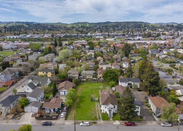 Property at 316 - 320 Vallejo St #3, Petaluma, CA 94952