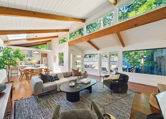 Property at 12 Oak Knoll Ave, San Anselmo, CA 94960, 3 beds, 1 bath