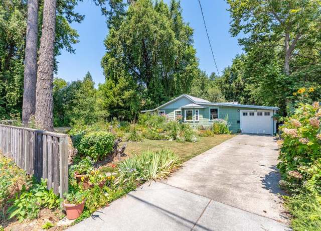 Property at 98 W Oak St, Willits, CA 95490, 2 beds, 1 bath