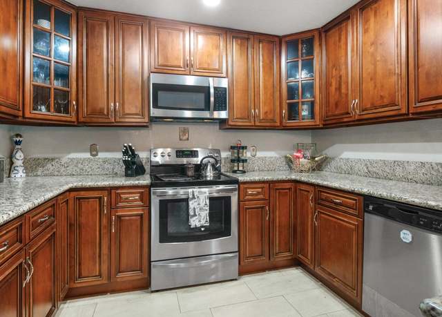 Property at 1628 Porter Way, Stockton, CA 95207, 2 beds, 2 baths