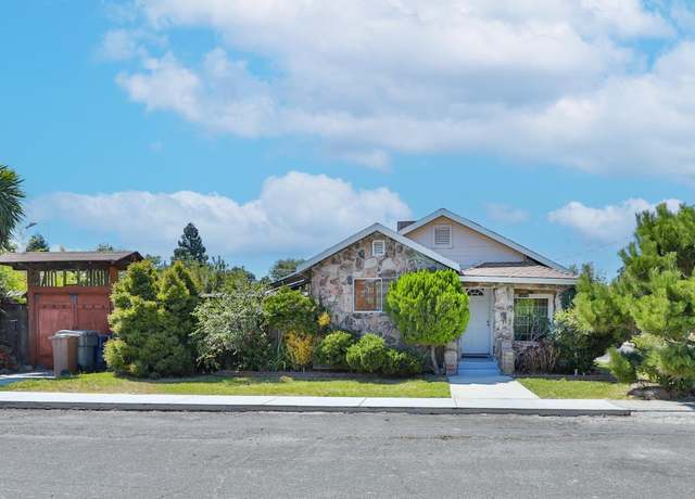 Property at 14090 Pine St, Walnut Grove, CA 95690, 3 beds, 2 baths