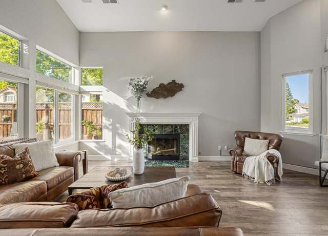 Property at 603 Canyon Oak Ct, Vacaville, CA 95688, 5 beds, 2.5 baths