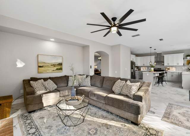 Property at 603 Canyon Oak Ct, Vacaville, CA 95688, 5 beds, 2.5 baths