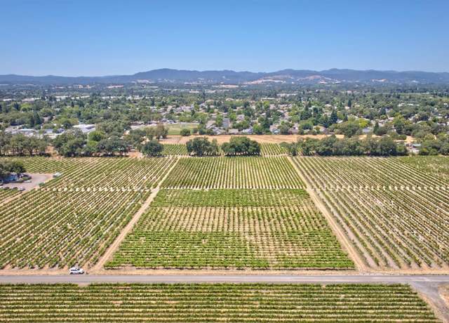 Property at 179 Pleasant Ave, Windsor, CA 95403, 3 beds, 2 baths