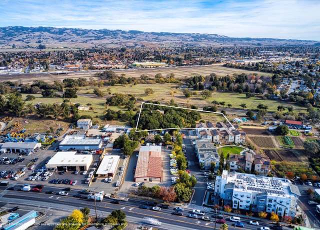 Property at 1252 Petaluma Blvd N, Petaluma, CA 94952