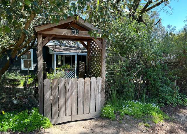 Property at 735 Robinson Rd, Sebastopol, CA 95472, 4 beds, 1 bath