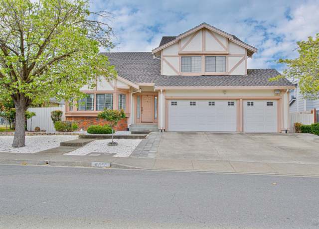 Property at 487 Robles Way, Vallejo, CA 94591, 5 beds, 3 baths