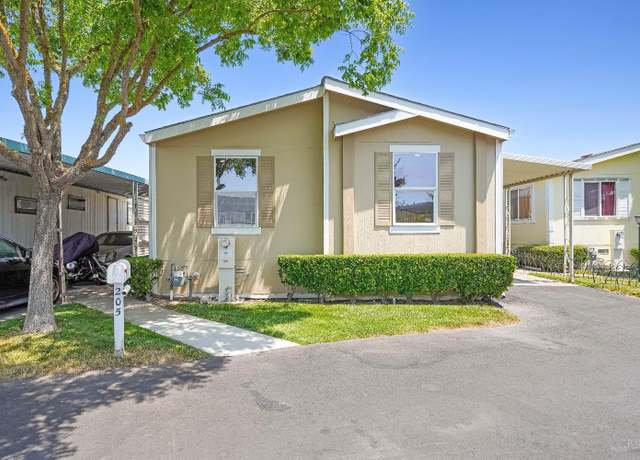 Property at 205 Pear Ln, Santa Rosa, CA 95407, 3 beds, 2 baths