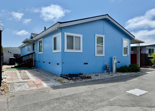 Property at 137 Leisure Park Cir, Santa Rosa, CA 95401, 3 beds, 2 baths