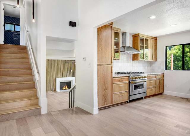 Property at 690 Hudson Ct, Sonoma, CA 95476, 4 beds, 3 baths