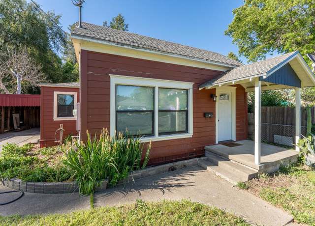 Property at 30 W Oak St, Willits, CA 95490, 2 beds, 1 bath