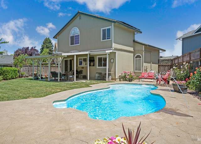 Property at 1405 Montana Pl, Rohnert Park, CA 94928, 4 beds, 2.5 baths
