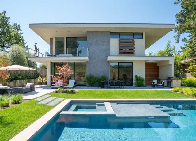 Property at 728 University St, Healdsburg, CA 95448, 4 beds, 5 baths