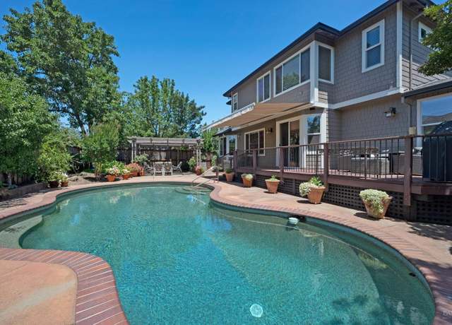 Property at 979 Lupine Ct, Healdsburg, CA 95448, 4 beds, 3 baths