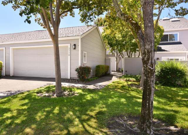 Property at 2318 Lakeview Dr, Santa Rosa, CA 95405, 3 beds, 2.5 baths