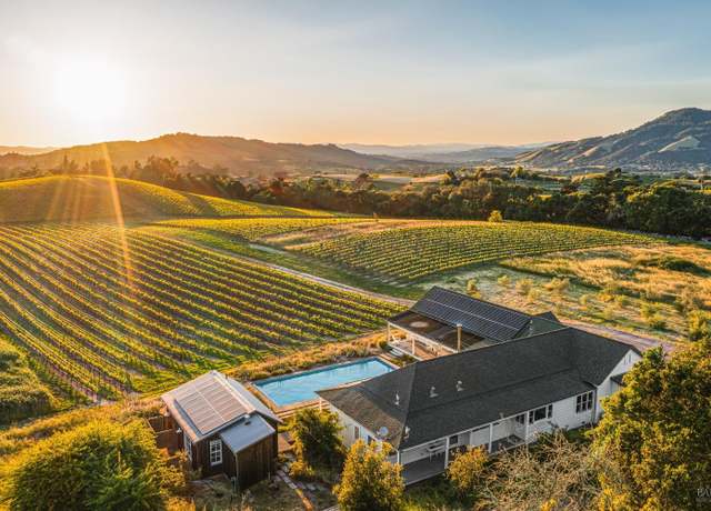 Property at 5561 Sonoma Mountain Rd, Santa Rosa, CA 95404, 4 beds, 3.5 baths