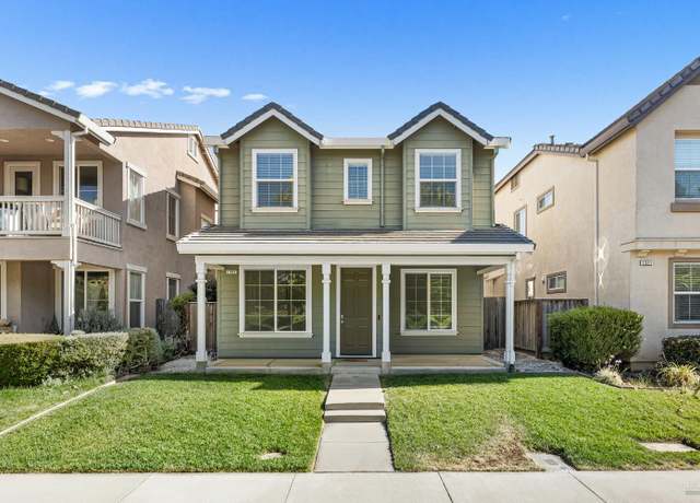 Property at 1305 Valley Glen Dr, Dixon, CA 95620, 3 beds, 2.5 baths