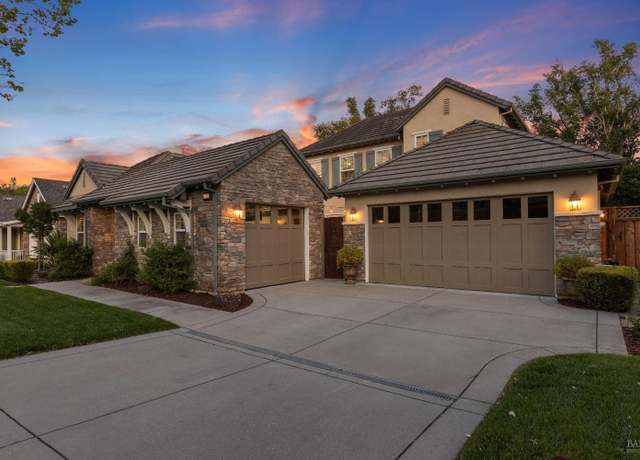 Property at 11 Creekview Ct, Novato, CA 94949, 4 beds, 4.5 baths