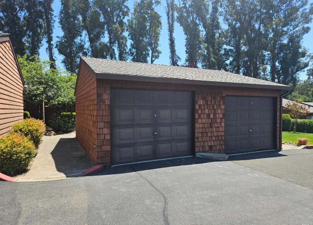 Property at 206 Indian Creek Dr, Santa Rosa, CA 95409, 2 beds, 2 baths
