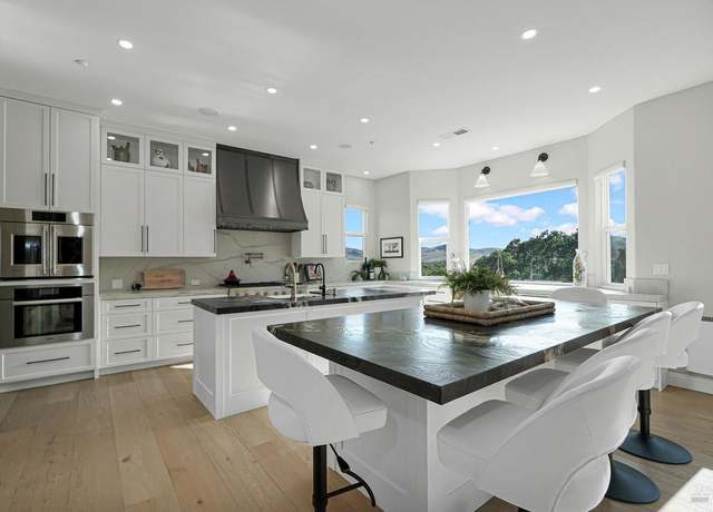 Property at 5313 Autumn Rock Ct, Fairfield, CA 94534, 4 beds, 3.5 baths