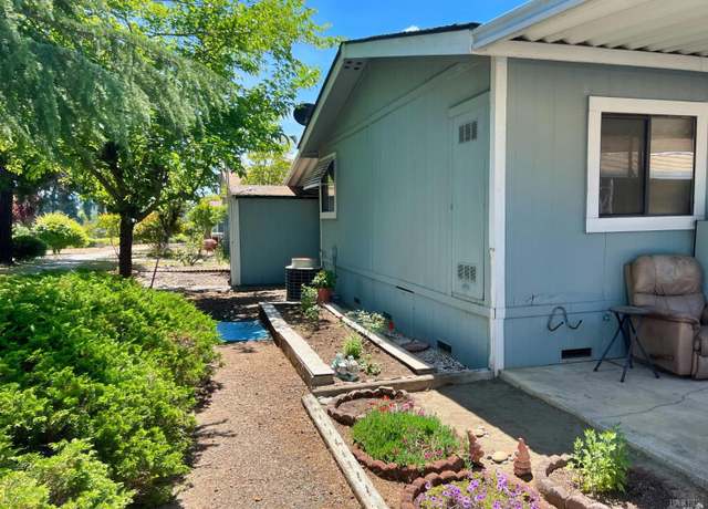 Property at 24 Blanco Pl, Ukiah, CA 95482, 2 beds, 2 baths