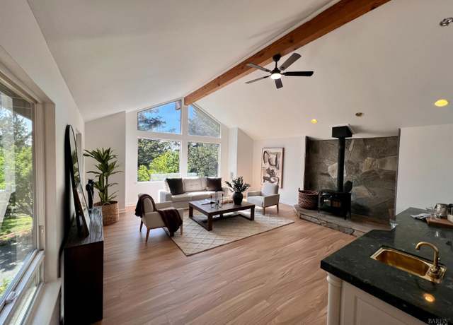 Property at 4383 Parker Hill Rd, Santa Rosa, CA 95404, 3 beds, 3 baths