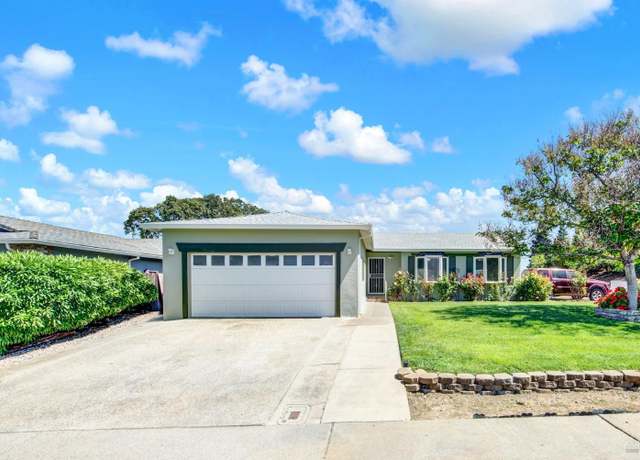 Property at 1199 Creekside Dr, Vacaville, CA 95687, 4 beds, 2 baths