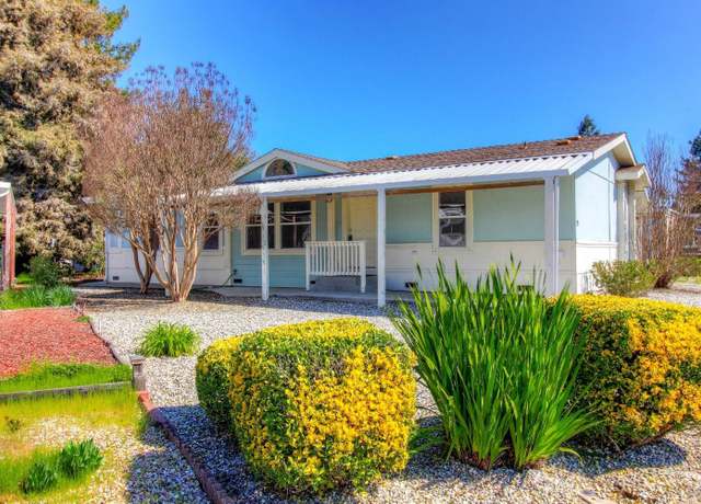 Property at 21 Castle Ct, Santa Rosa, CA 95401, 3 beds, 2 baths