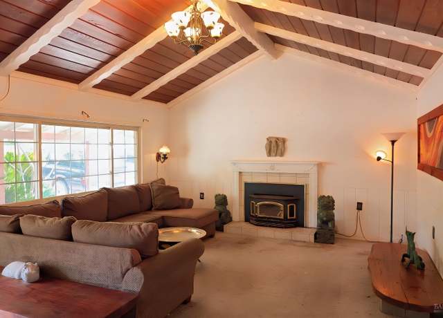 Property at 96 Meadowbrooks Dr, Ukiah, CA 95482, 3 beds, 2 baths