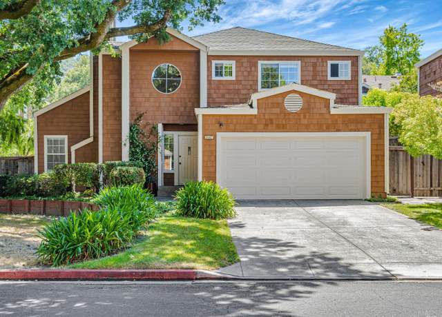 Property at 2647 Lago Oaks Dr, Santa Rosa, CA 95405, 4 beds, 2.5 baths