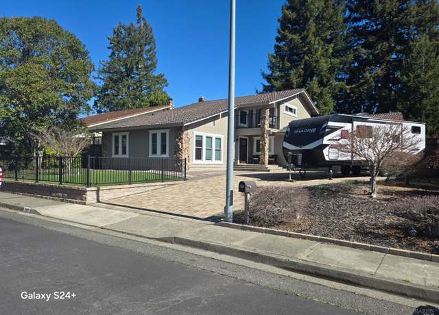 Property at 849 Santa Dorotea Cir, Rohnert Park, CA 94928, 4 beds, 3 baths